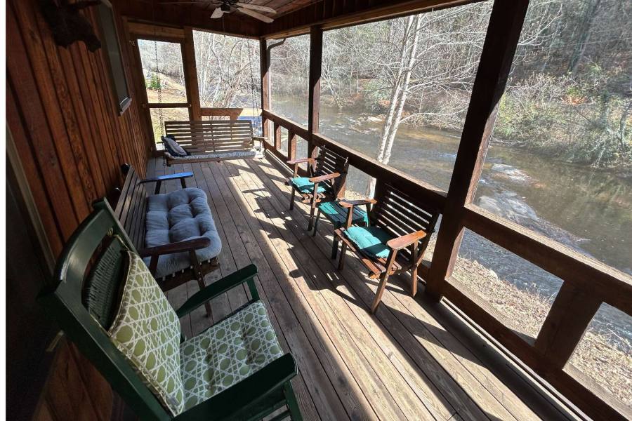 Comfortable Porch on the Creek